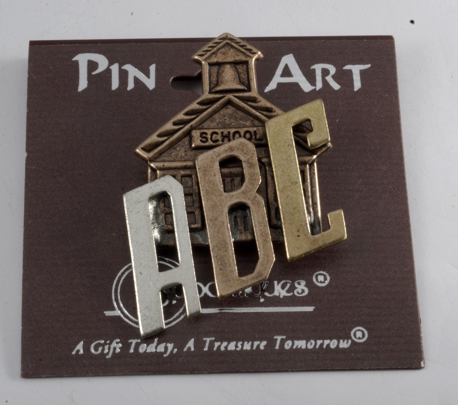 Pin "Abc" Schulhaus Für Kunstlehrer Von Spoontiques New On Card" Pin "Abc" Schulhaus Für Kunstlehrer Von Spoontiques New On Card" von CollectorsUtopia