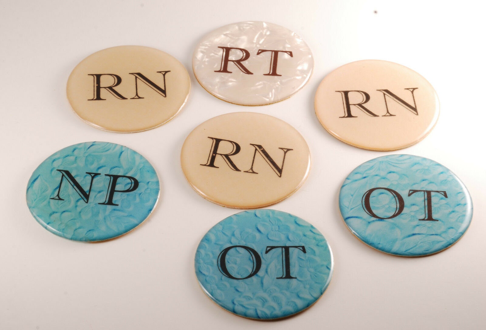 Vintage Menge 7 Stillknöpfe Selbstklebende Kunststoff Rn Nf Rt Ot New Old Stock von CollectorsUtopia