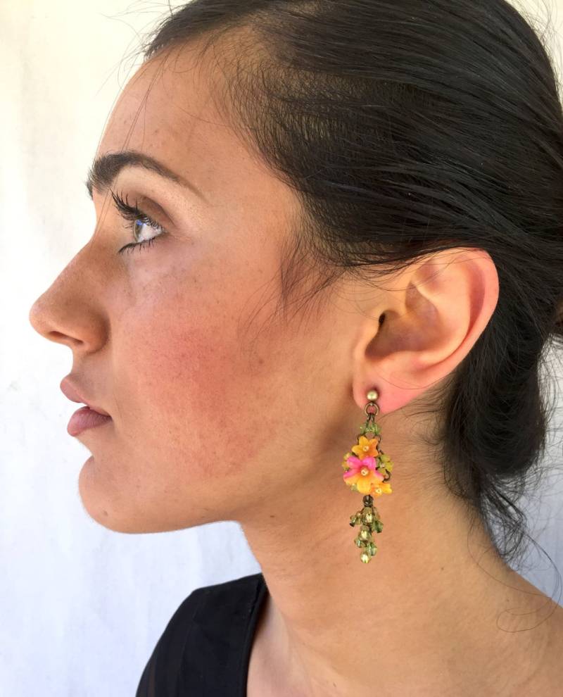 Fiesta Flower Dangle Perlenohrring Von Designerin Colleen Toland von ColleenToland