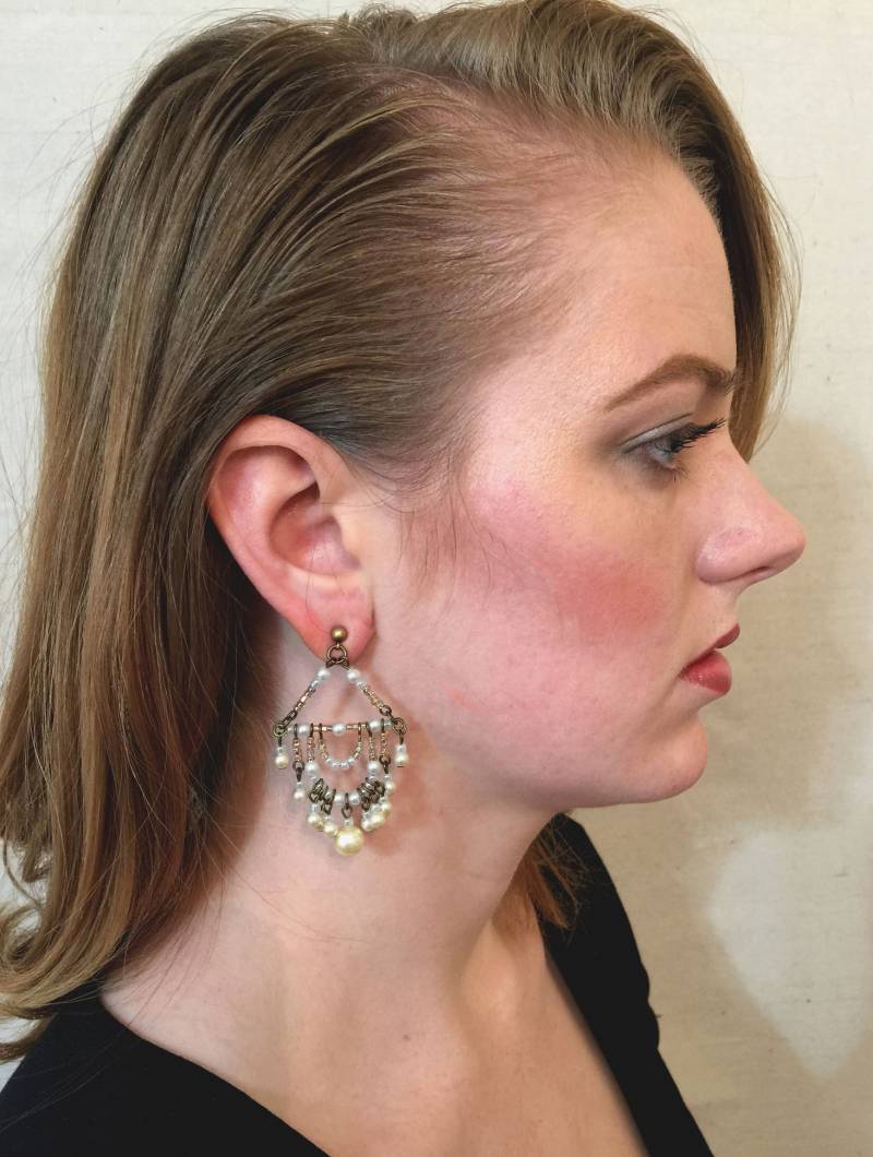 Handgefertigte Chandelier Ohrringe Mit Glasperlen Von Vintage Designer Colleen Toland von ColleenToland