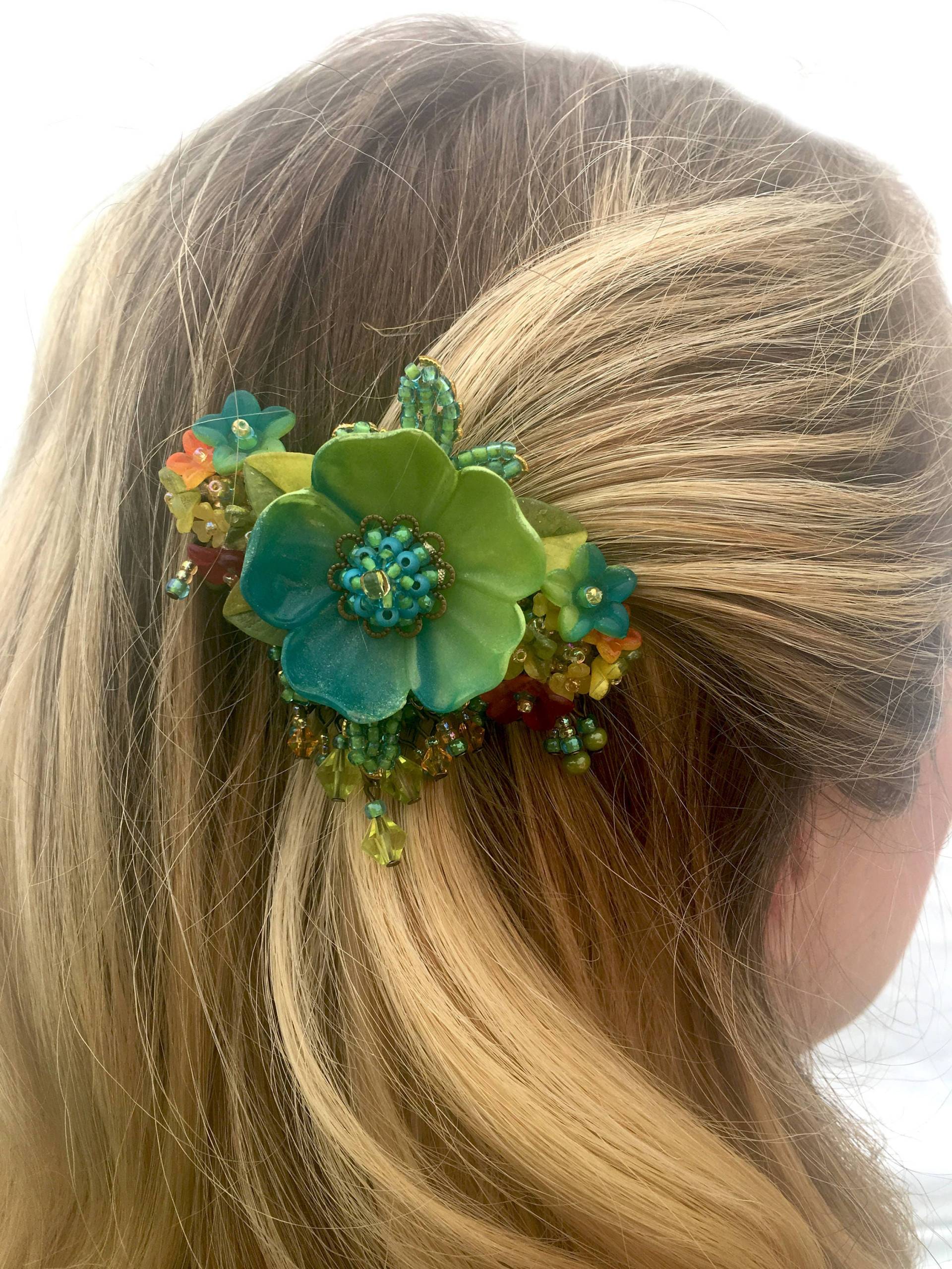 Hübsche Peridot Haarspange, Handbestickt Von Designer Colleen Toland von ColleenToland