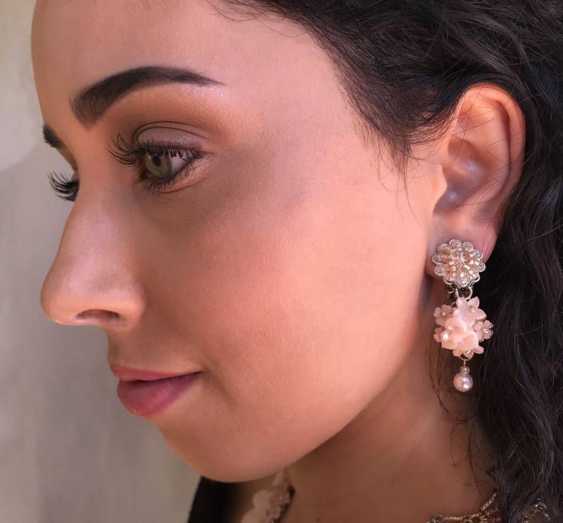 Icecream Drop Perlen Ohrring in Zartrosa Von Vintage Schmuck Designer Colleen Toland von ColleenToland