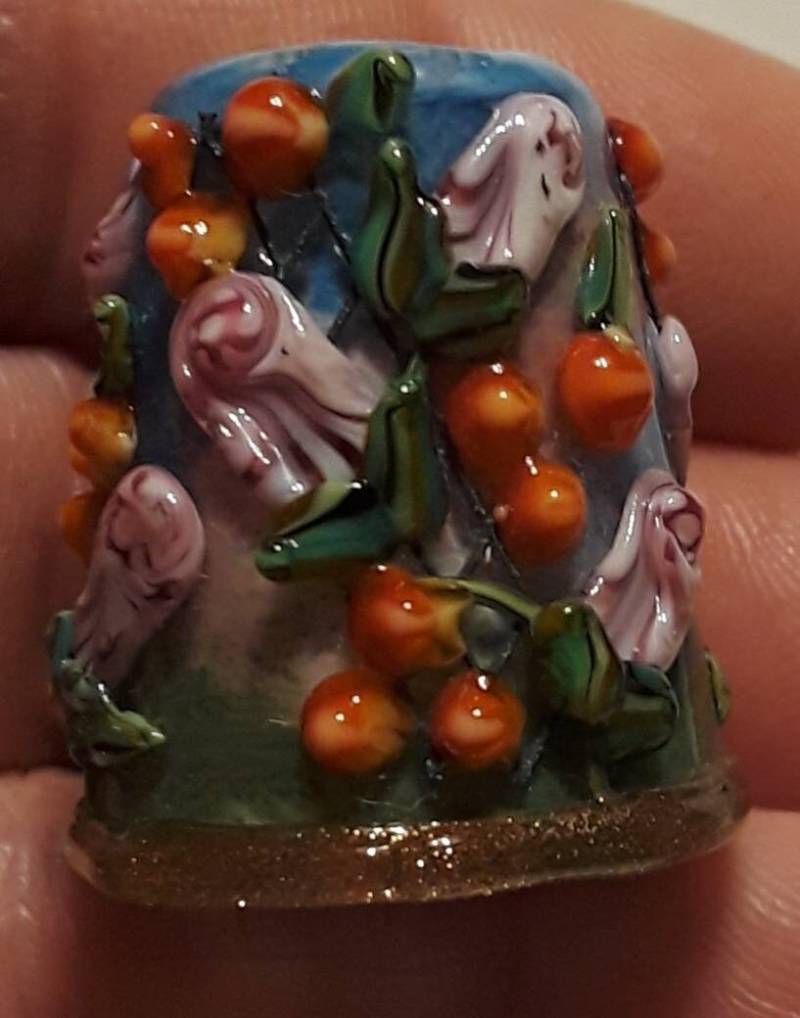 Handgefertigter Lampwork Glas Fingerhut - Rosa Rosen Rankgitter Sra S105 von ColleensCreations