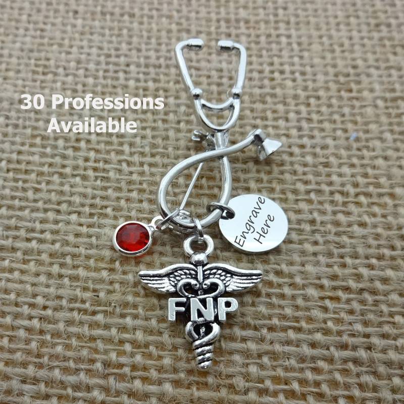 Fnp Family Nurse Practitioner Pin, Personalisierte Krankenschwester Pinning Ceremony, Graduation Nursing Student Pin von CollegeThings