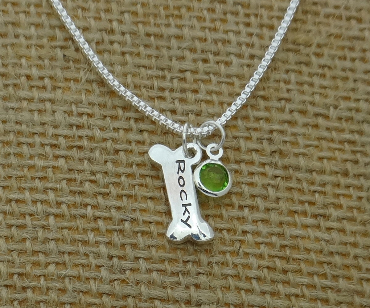 Personalisierte Hunde Knochen Halskette Mit Edelstein, Haustier Schmuck, Hund Charn Halskette, Hundeliebhaber Anhänger von CollegeThings