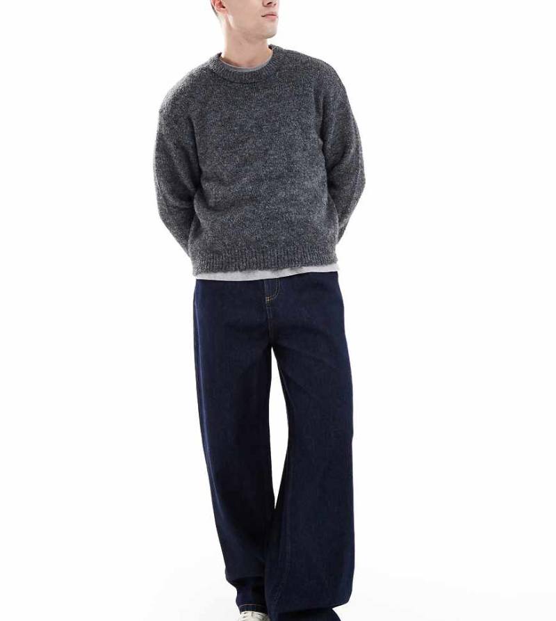 COLLUSION - X001 - Antifit-Jeans in Mittelblau mit Rinse-Waschung-Marineblau von Collusion