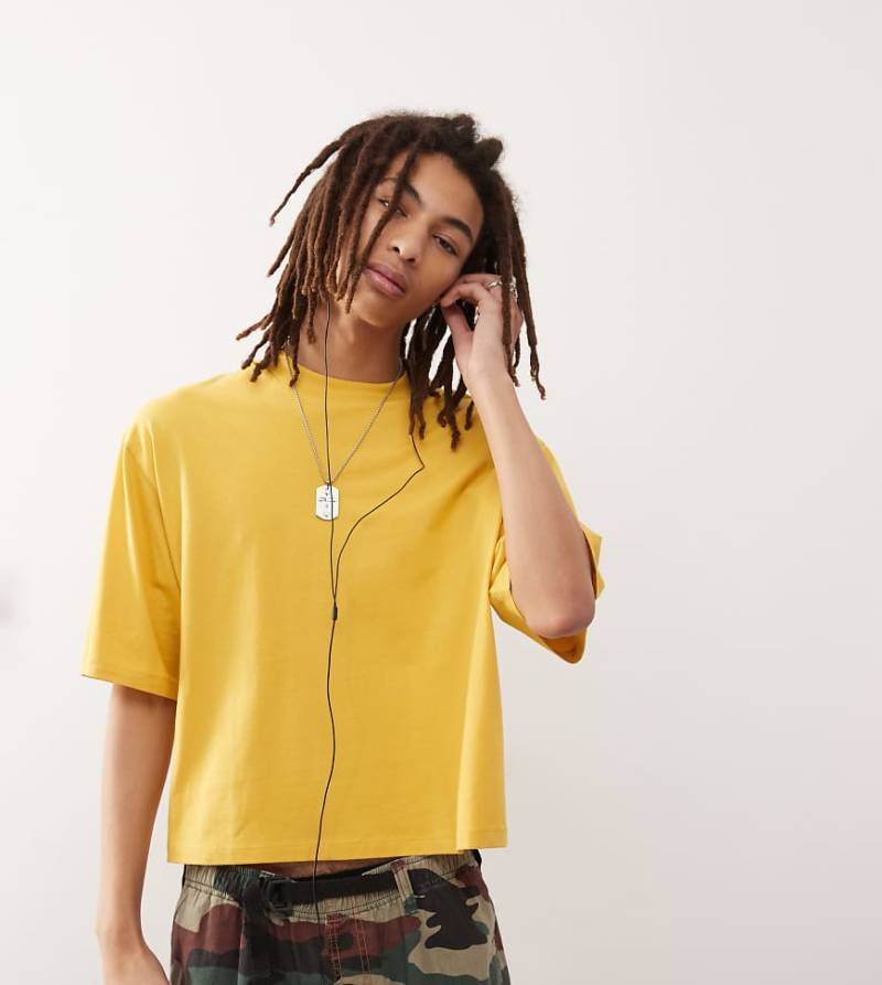 COLLUSION - Boxy Fit T-Shirt in Gelb von Collusion