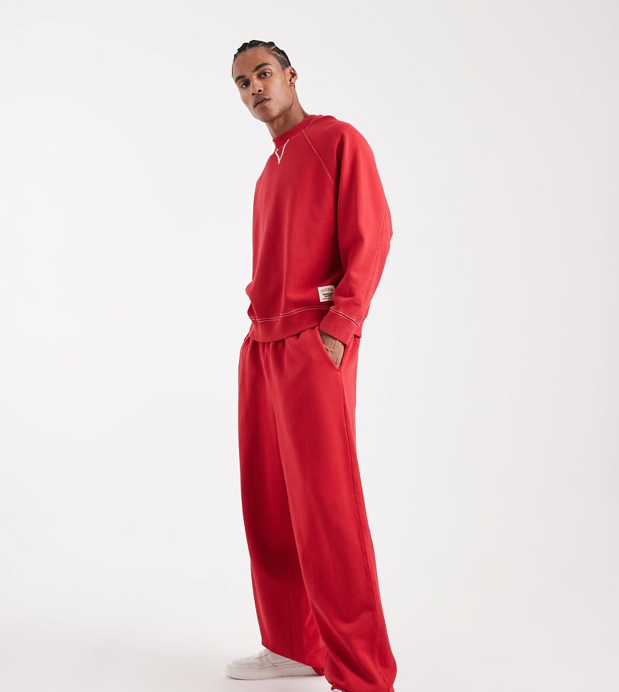 COLLUSION - Circular Design Collection - Schwere Jogginghose mit geradem Bein in verwaschenem Rot von Collusion