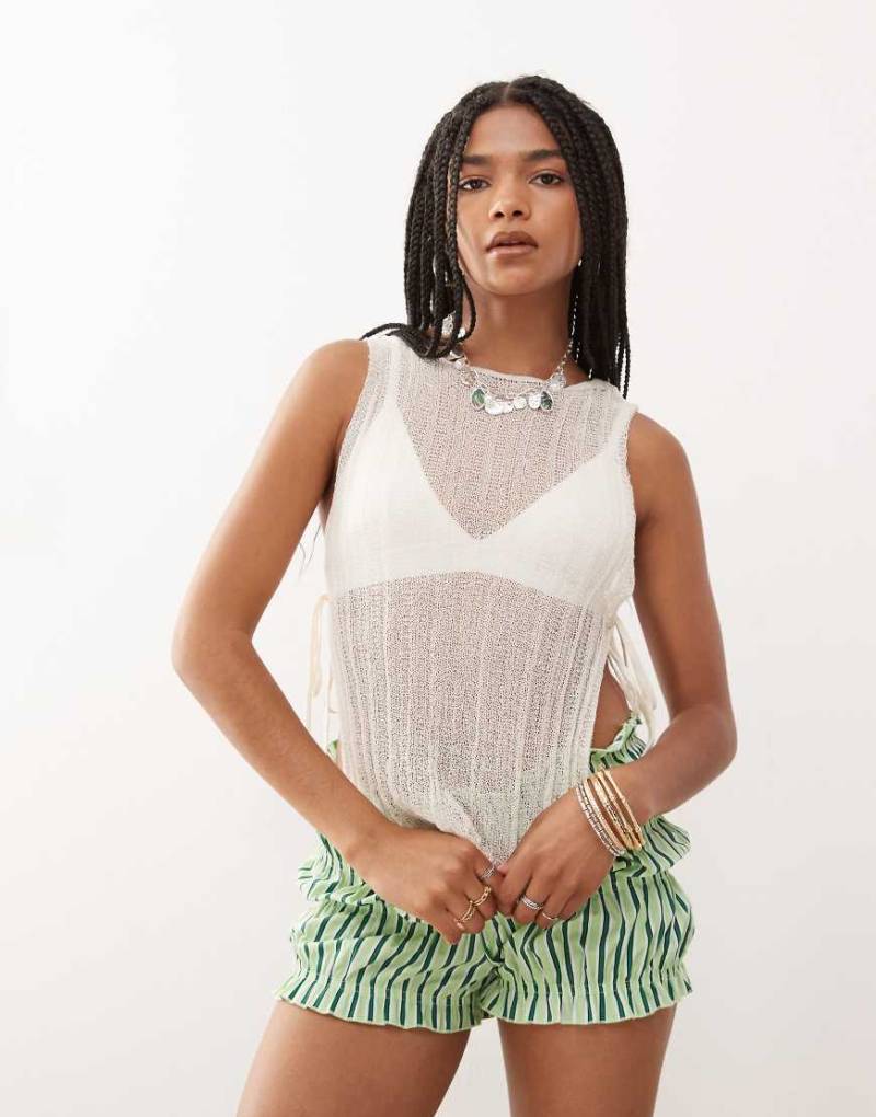 COLLUSION - Durchscheinendes Strandoberteil mit seitlichem Bindedetail-Weiß von Collusion