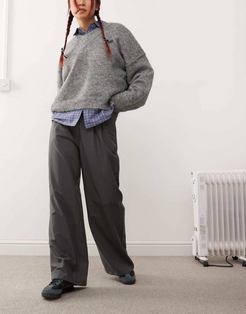 COLLUSION - Elegante Hose in Grau mit lockerem, weitem Schnitt von Collusion