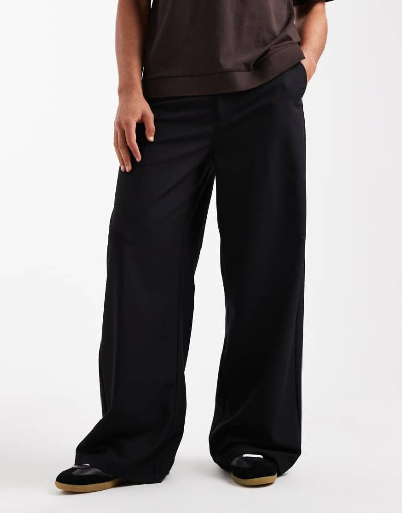 COLLUSION - Elegante Relaxed-Fit-Hose in Schwarz COLLUSION - Elegante Relaxed-Fit-Hose in Schwarz von Collusion