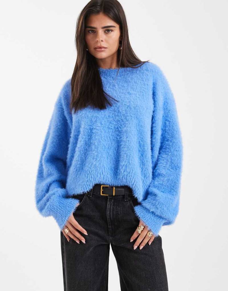 COLLUSION - Flauschiger Strickpullover in Blau von Collusion