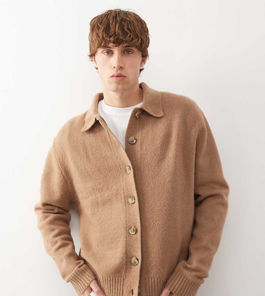 COLLUSION - Gestreifter Strickpullover in Braun mit Knopfleiste-Grau von Collusion