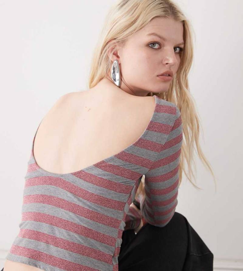 COLLUSION - Gestreiftes Oberteil mit rosa Glitzerstreifen und U-Boot-Ausschnitt-Bunt von Collusion