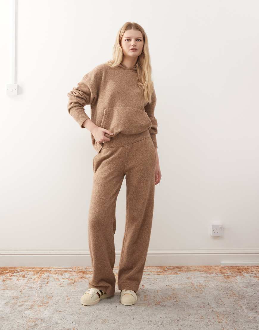 COLLUSION - Gestrickte Oversize-Jogginghose in Braun, Kombiteil-Brown von Collusion