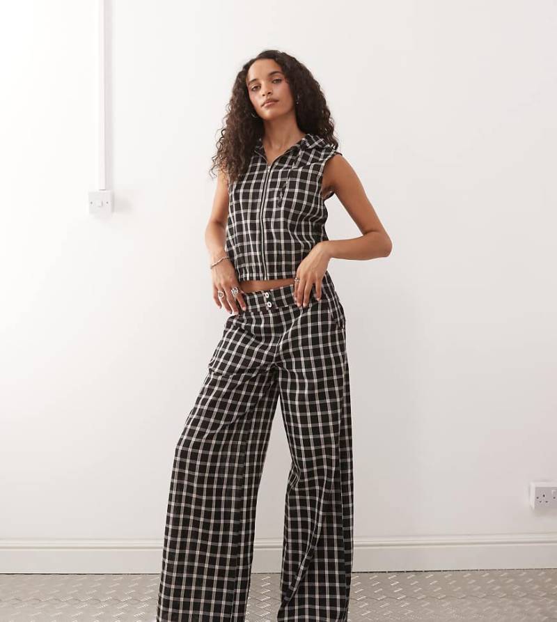 COLLUSION - Hose mit Karomuster und Metallschnalle-Bunt von Collusion