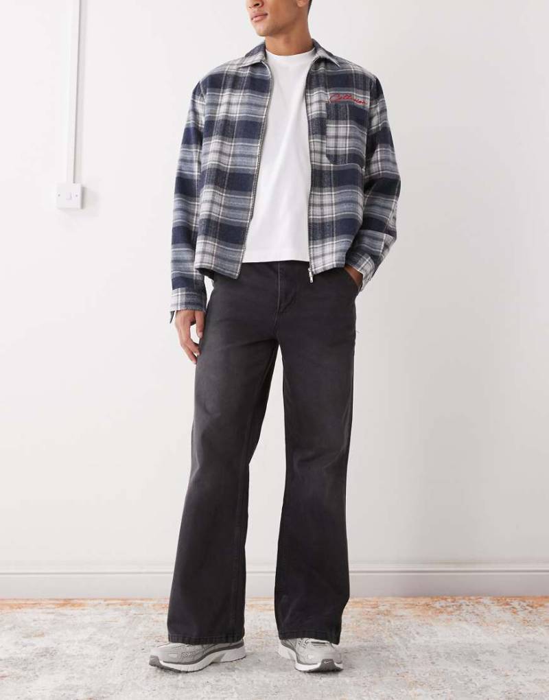 COLLUSION - Jeans mit ausgestelltem Bein in verwaschenem Schwarz von Collusion