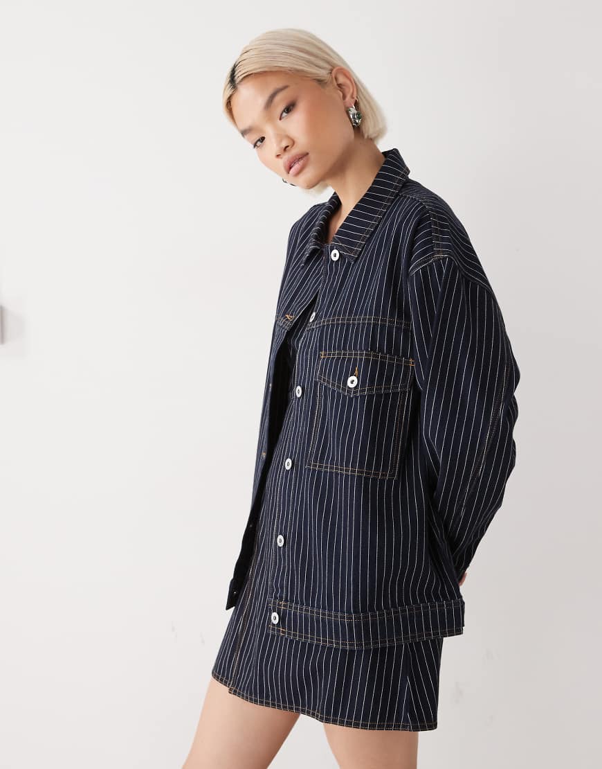 COLLUSION - Jeansjacke in Blau gestreift, Kombiteil-Marineblau von Collusion