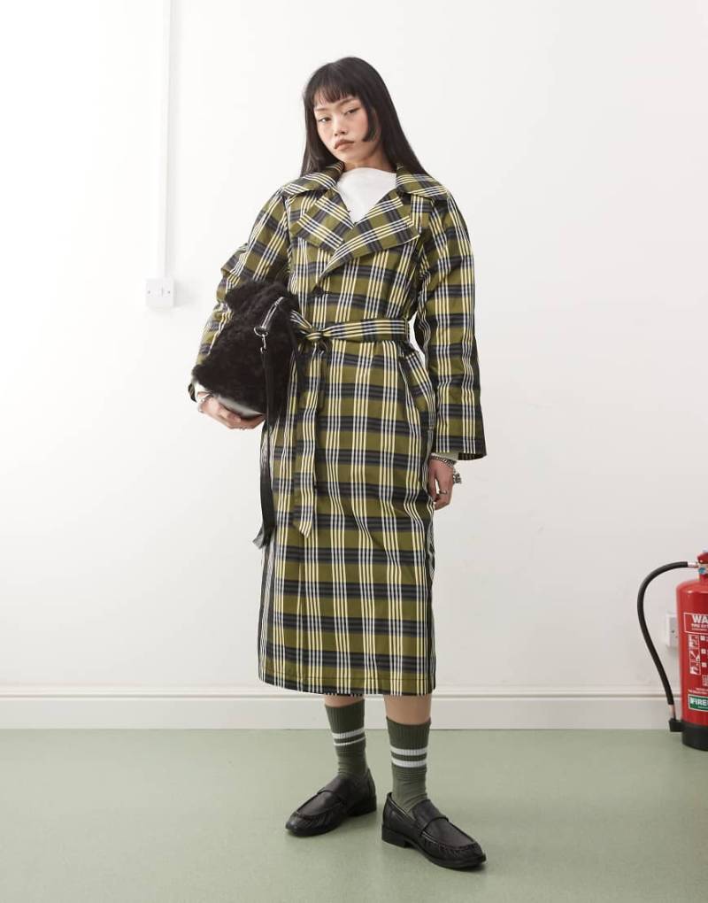 COLLUSION - Karierter Oversize-Trenchcoat in Gelb-Grau von Collusion