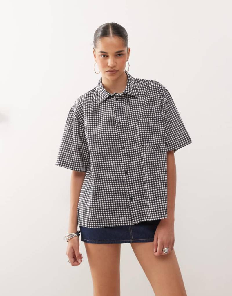 COLLUSION - Kastige Hemdbluse in Leinenoptik mit schwarz-weißem Vichy-Karomuster-Bunt von Collusion