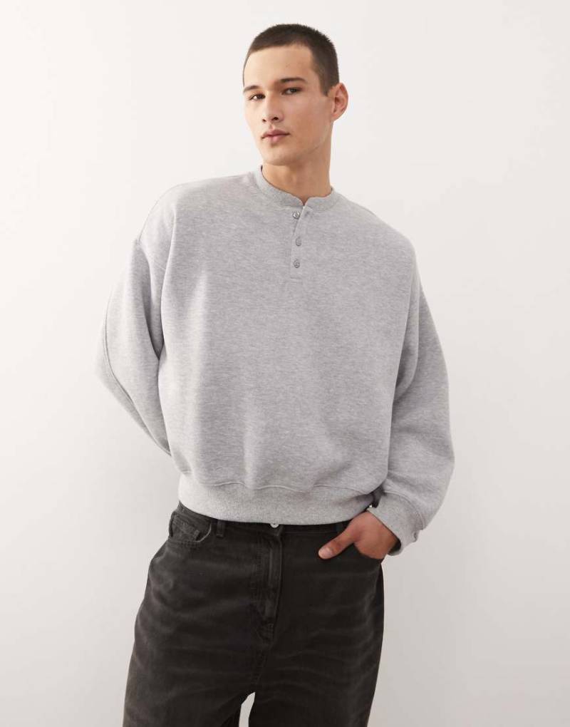 COLLUSION - Kastiges Henley-Sweatshirt in Grau meliert von Collusion