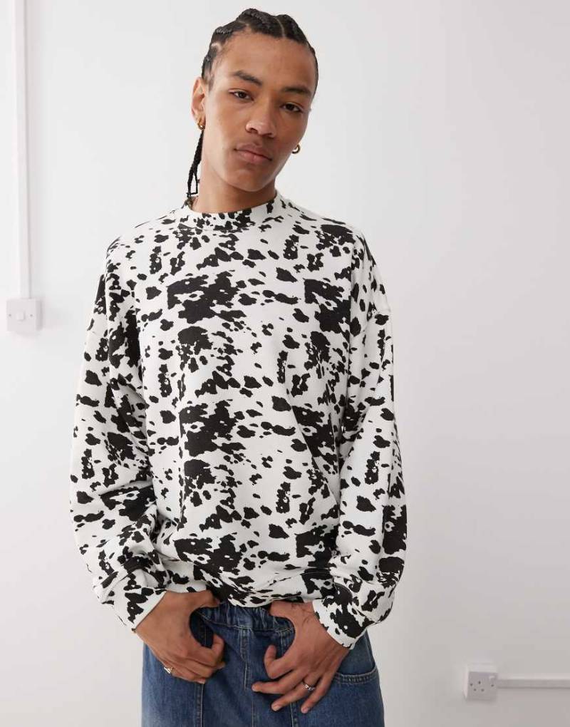 COLLUSION - Kastiges Sweatshirt mit Kuhprint-Bunt von Collusion