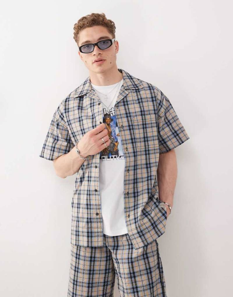 COLLUSION - Kurzärmliges Hemd in Orange und Blau kariert von Collusion