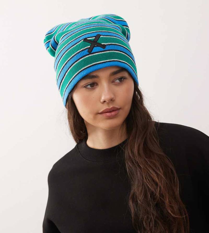 COLLUSION - Lässige, lange Beanie-Mütze mit mehrfarbigem Streifenmuster-Bunt von Collusion