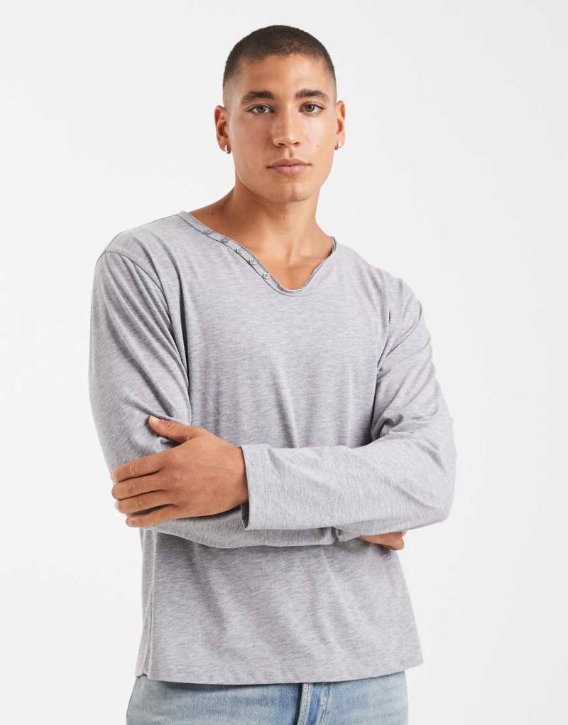 COLLUSION - Langärmliges Henley-Shirt in Grau mit V-Ausschnitt ohne Knöpfe von Collusion