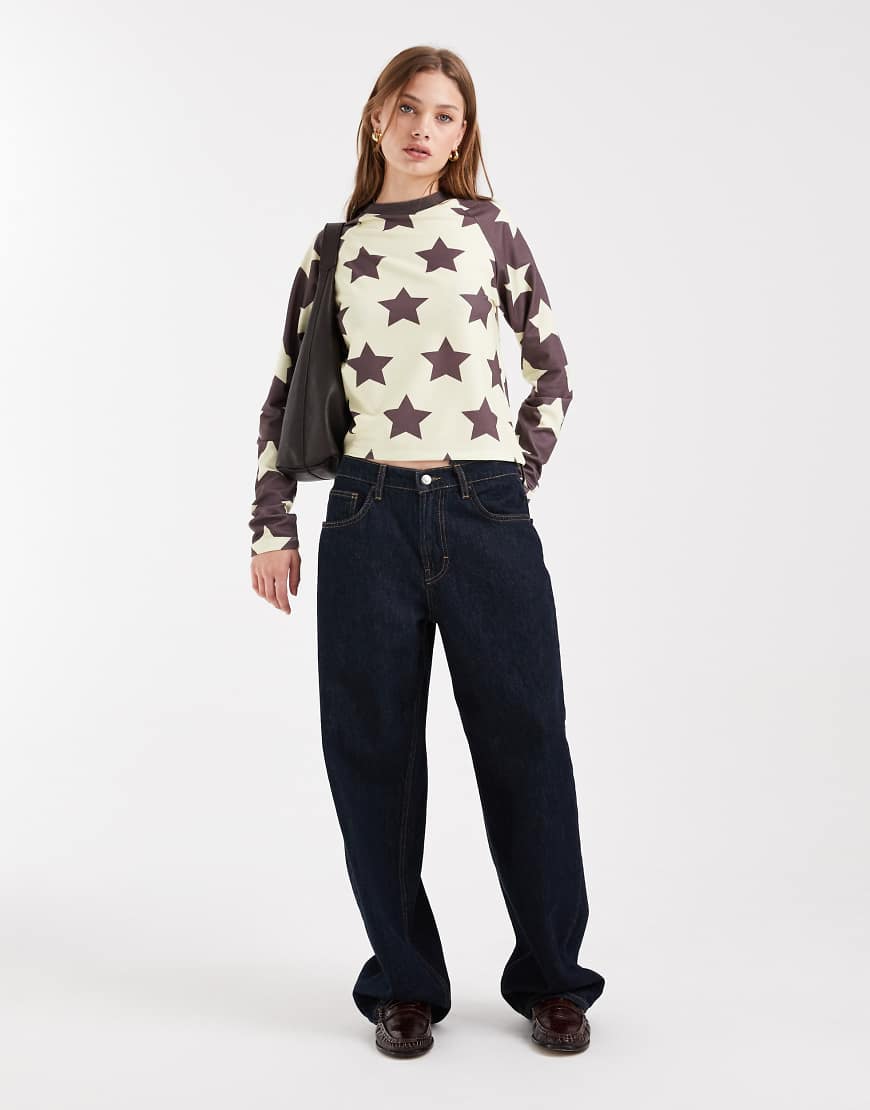 COLLUSION - Langärmliges Raglan-T-Shirt in Gelb mit Sternenprint-Bunt von Collusion