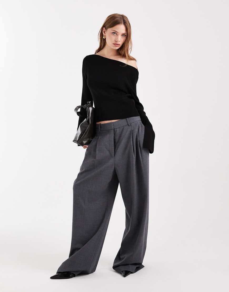 COLLUSION - Langärmliges Strickoberteil in Schwarz mit U-Boot-Ausschnitt von Collusion