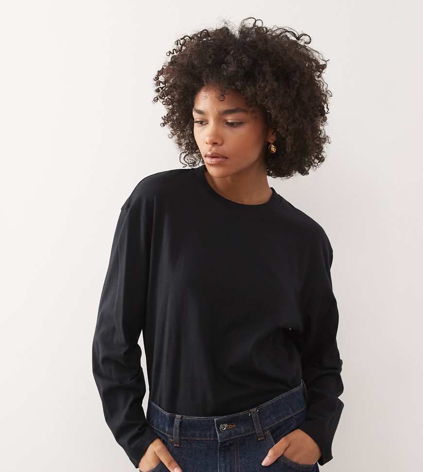 COLLUSION - Langärmliges kastiges T-Shirt in Schwarz von Collusion