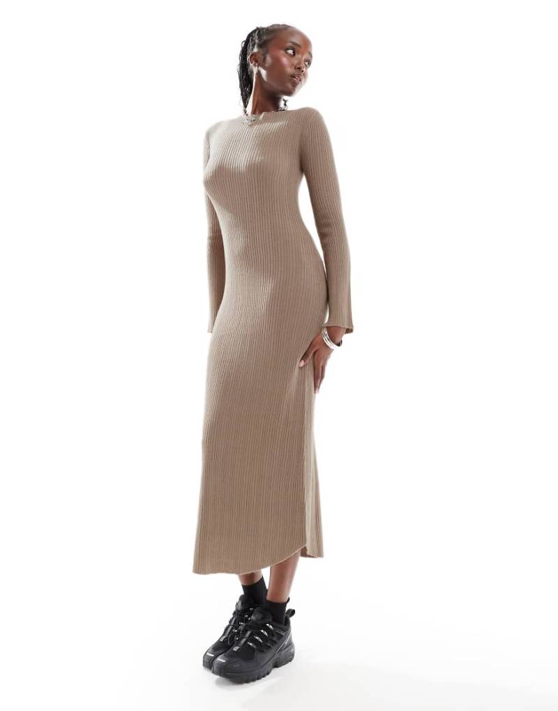 COLLUSION - Maxikleid in Taupe mit Schlitzausschnitt-Keine Farbe von Collusion