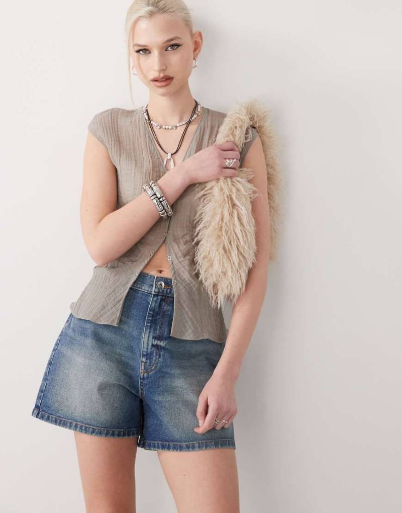 COLLUSION - Mom-Shorts aus Denim mit mittlerer Waschung-Blau von Collusion