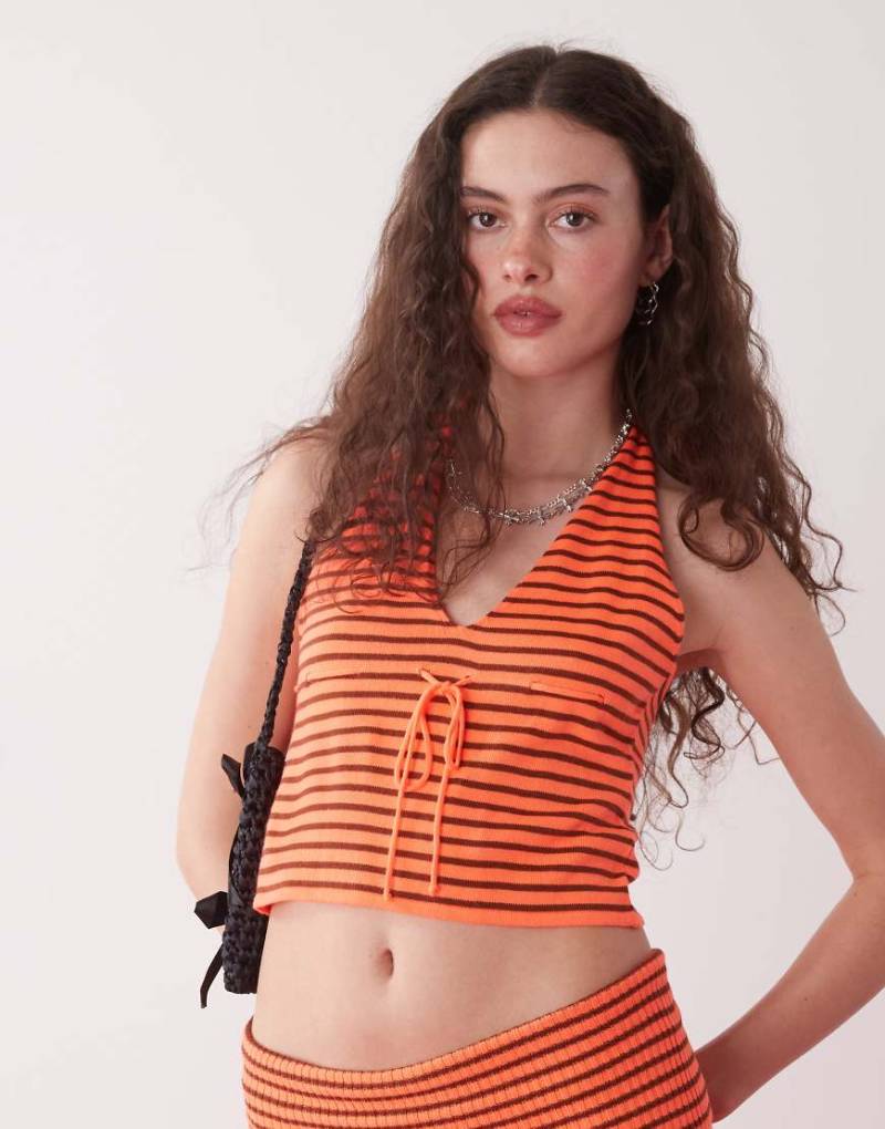 COLLUSION - Neckholder-Top aus Strick mit Streifen-Orange von Collusion