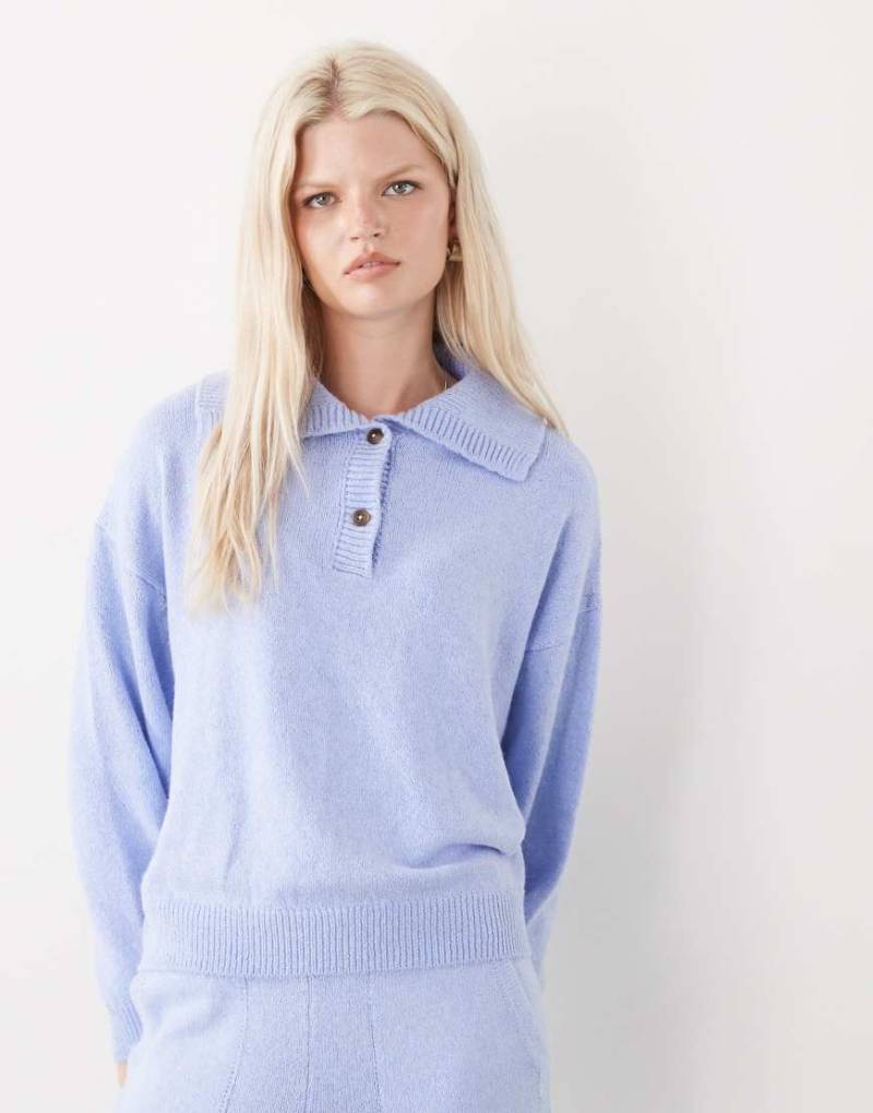 COLLUSION - Oversize-Pullover aus Strick in sanftem Blau mit Knopfleiste, Kombiteil von Collusion