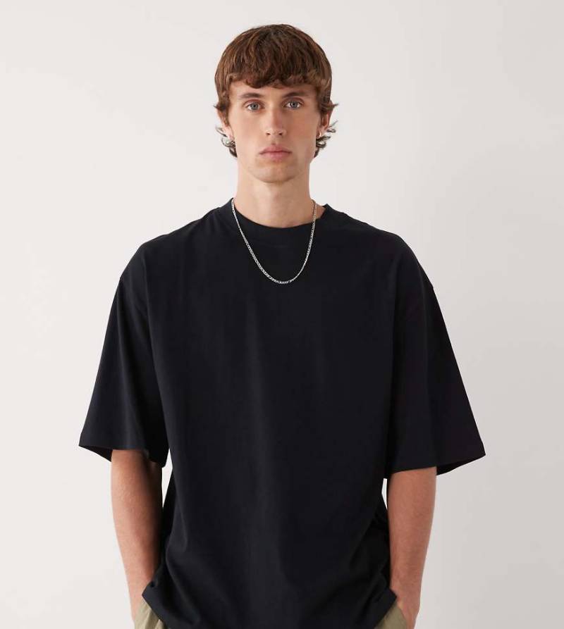 COLLUSION - Oversized Skater-Fit-T-Shirt in Schwarz von Collusion