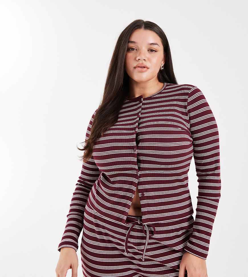 COLLUSION Plus - Figurbetonte, gerippte Strickjacke in Kastanienbraun gestreift, Kombiteil-Bunt von Collusion