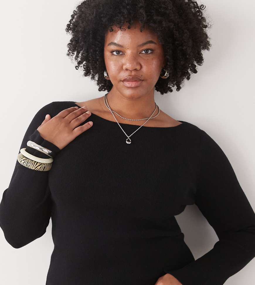 COLLUSION Plus - Langärmliges Strickoberteil in Schwarz mit U-Boot-Ausschnitt von Collusion