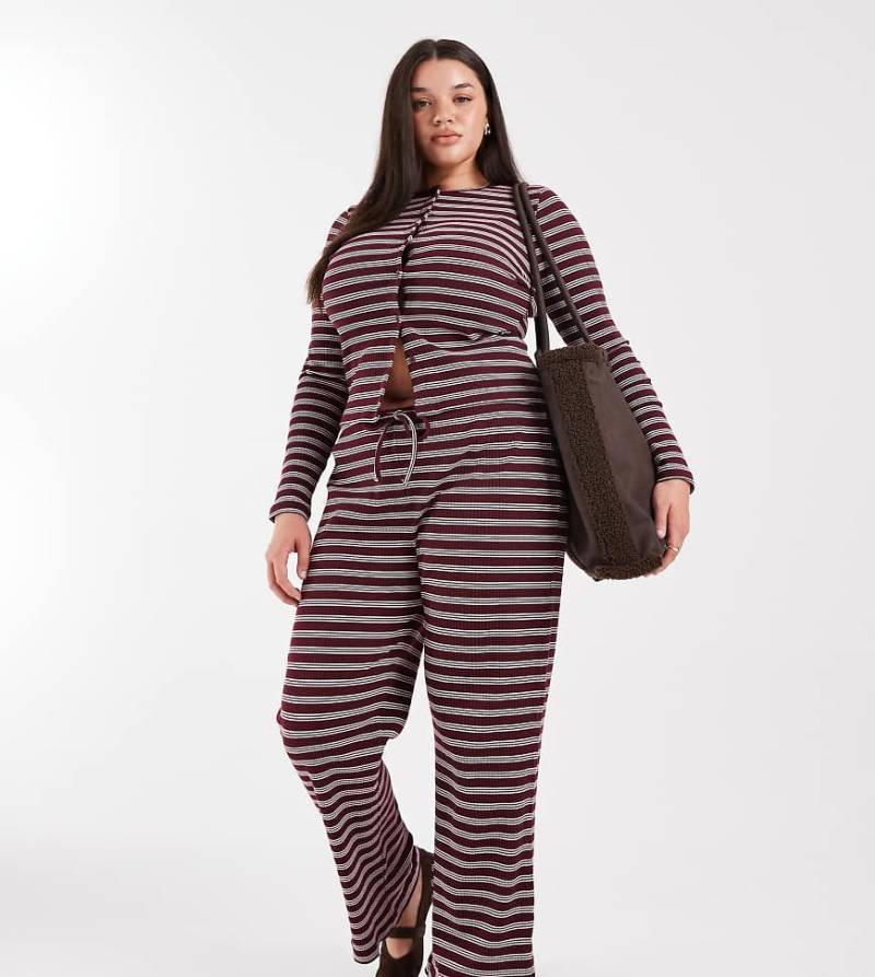 COLLUSION Plus - Locker geschnittene, gerippte Hose in kastanienbraun gestreift, Kombiteil-Bunt von Collusion