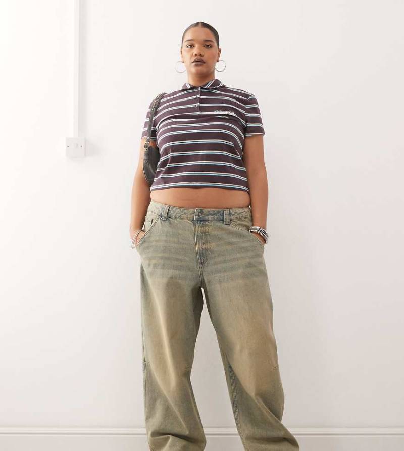 COLLUSION Plus - x001 - Jeans mit Antifit-Design und sonnengeblichener Waschung-Blau von Collusion