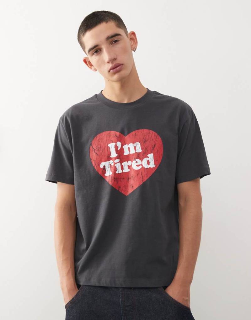 COLLUSION - Schmal geschnittenes T-Shirt in Schwarz mit Schriftzug von Collusion