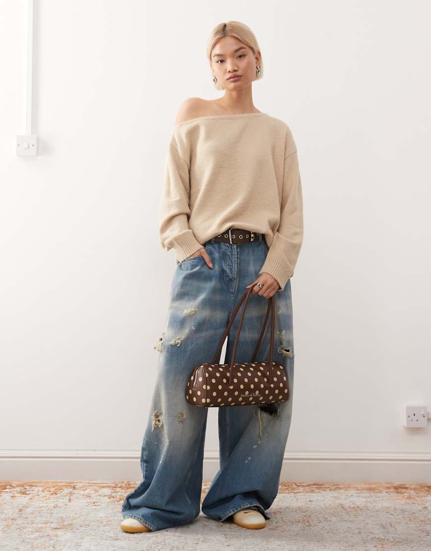 COLLUSION - Schulterfreier Strickpullover in Beige-Brown von Collusion