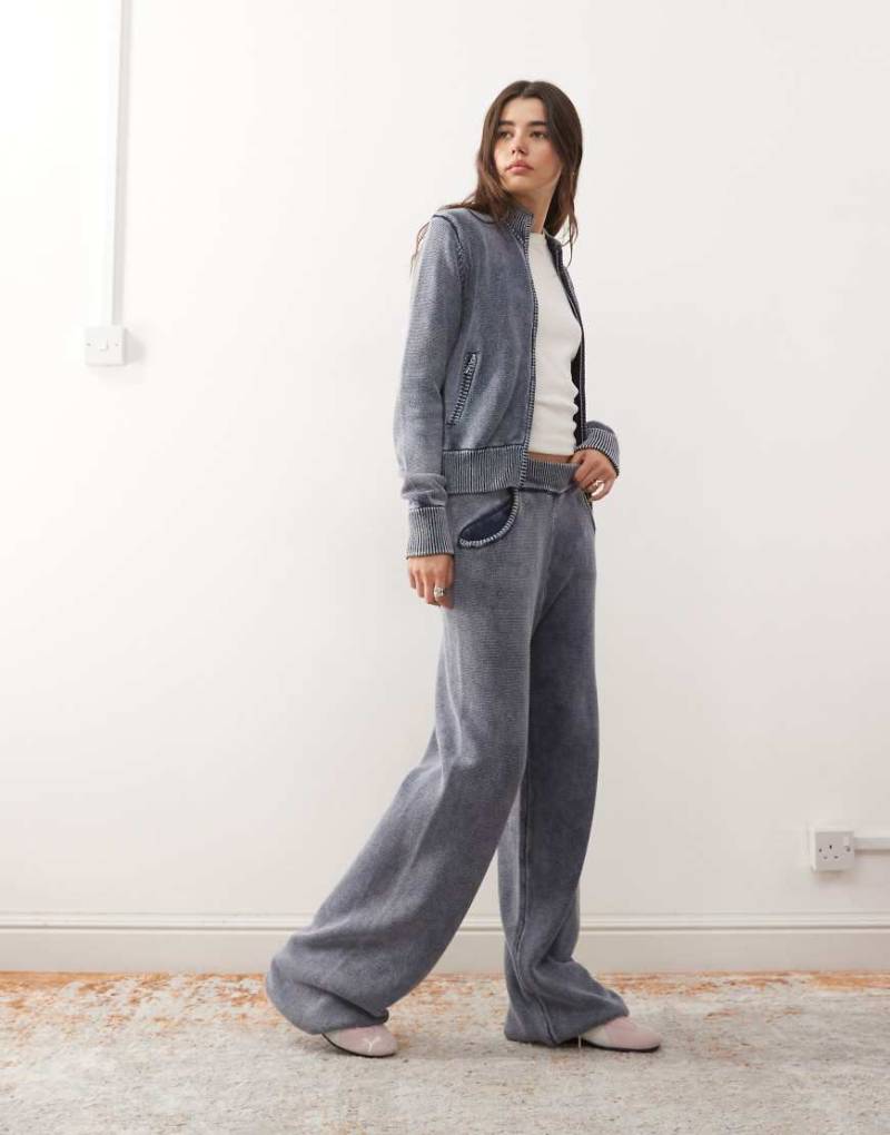 COLLUSION - Schwere Waffelstrick-Jogginghose in Blau mit Acid-Waschung, Kombiteil von Collusion