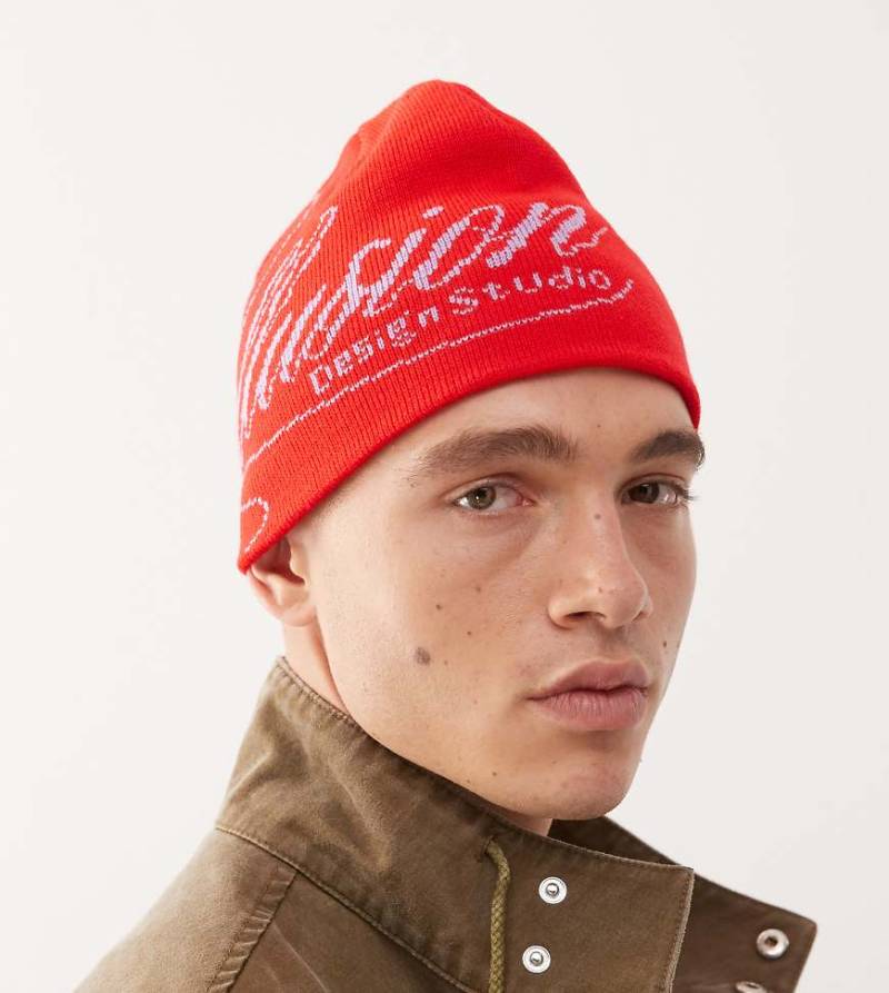 COLLUSION - Skull Cap - Strickmütze in Rot mit Logo-Grafik von Collusion
