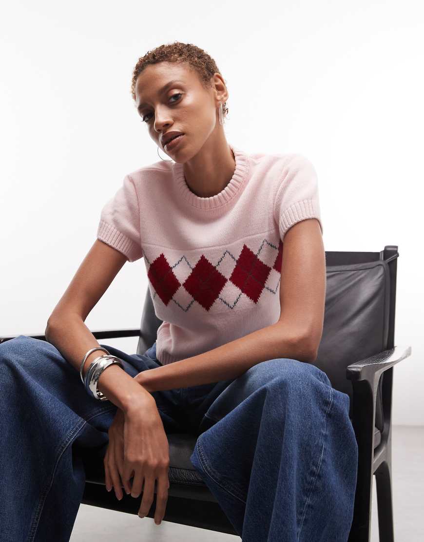 COLLUSION - Strickoberteil in Rosa mit Rautenmuster und Flügelärmeln von Collusion
