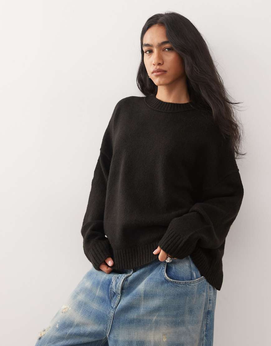COLLUSION - Strickpullover in Schwarz mit Rundhalsausschnitt von Collusion
