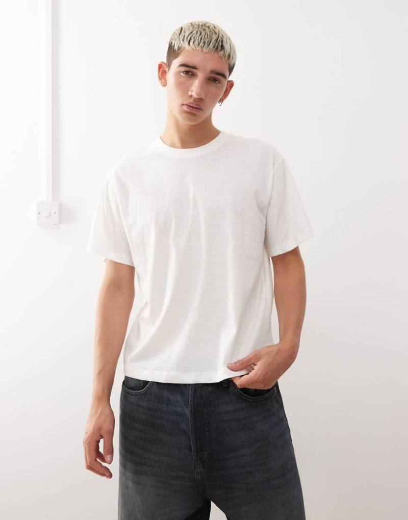 COLLUSION - Premium - Schmal geschnittenes T-Shirt aus strukturierter Baumwolle in Weiß von Collusion