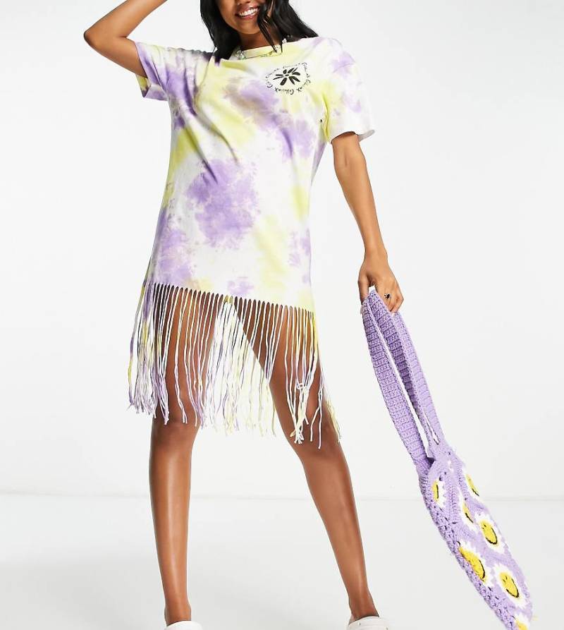 COLLUSION - T-Shirt-Kleid mit Batikmuster in Lila und Fransen von Collusion