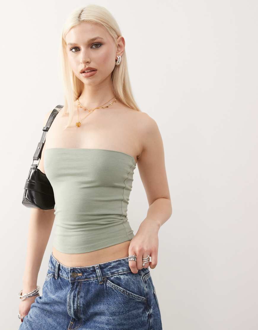 COLLUSION - Trägerloses Oberteil aus Jersey in Khaki mit zweifachem Futter-Grün von Collusion